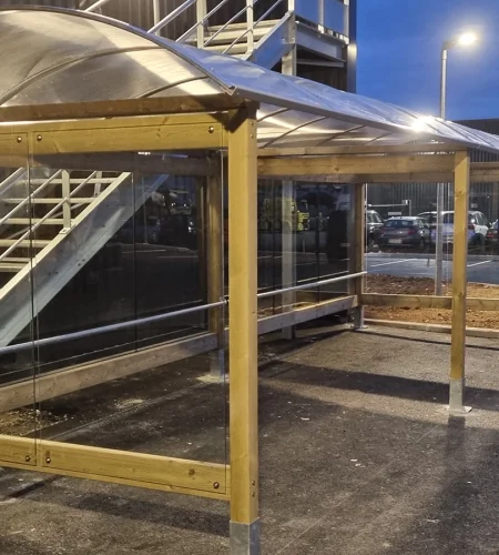 Réalisation de mobilier urbain à Marans par Atlantique Sciage