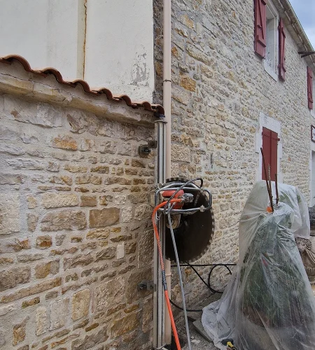 Réalisation d'un sciage à Marans par Atlantique Sciage